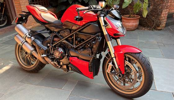 DUCATI STREETFIGHTER S DUCATI STREETFIGHTER S